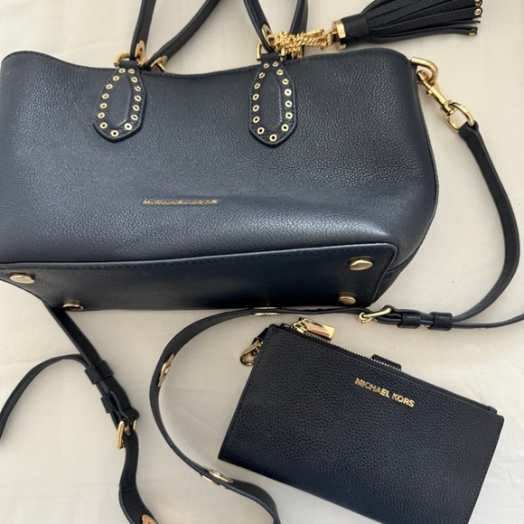Michael Kors Navy Leather Handbag and Wallet Set - Picture 1 of 11